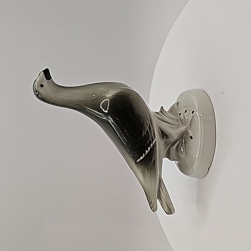 Lippelsdorf Pigeon Figurine